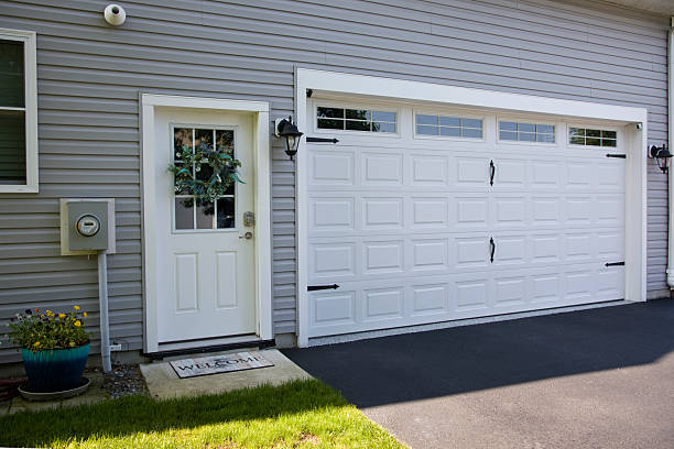 24/7 Emergency Garage Door Panel Replacement experts in Crossville, AL